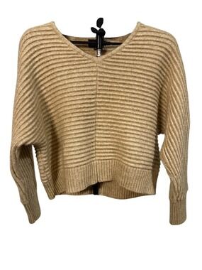 Vici Cropped Ribbed V-Neck Sweater in Camel